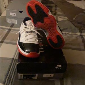 Retro Jordan 11 “low concord bred”